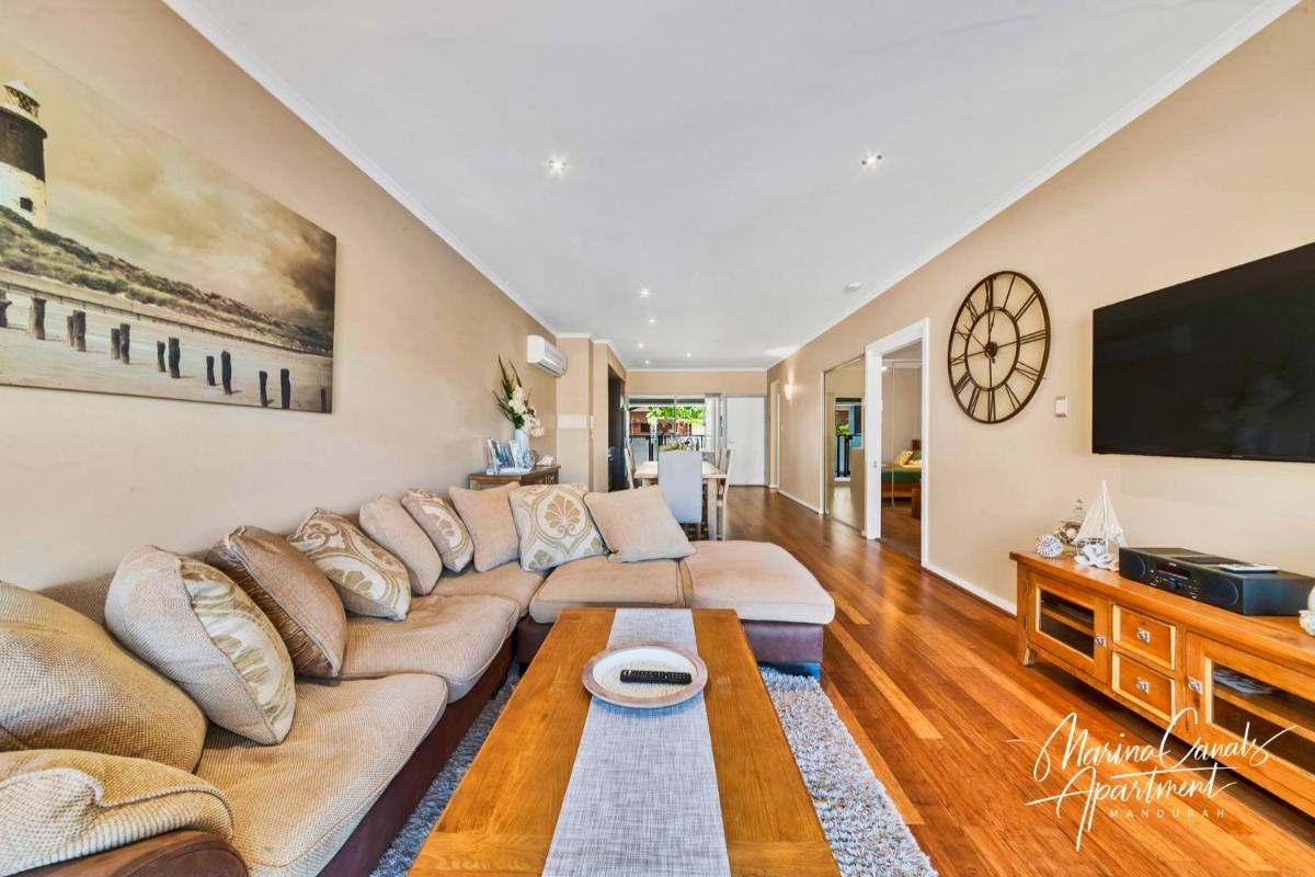 Suitetrails - Marina Canals Apartment