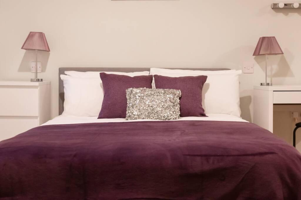 Apartment 2, Isabella House, Aparthotel, By RentMyHouse - Housity