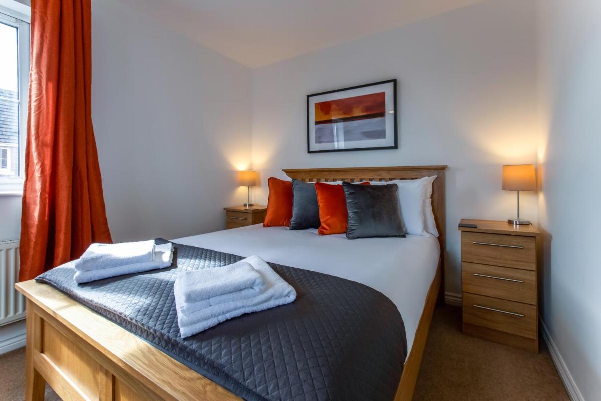 Watkins House by Cliftonvalley Apartments - Housity