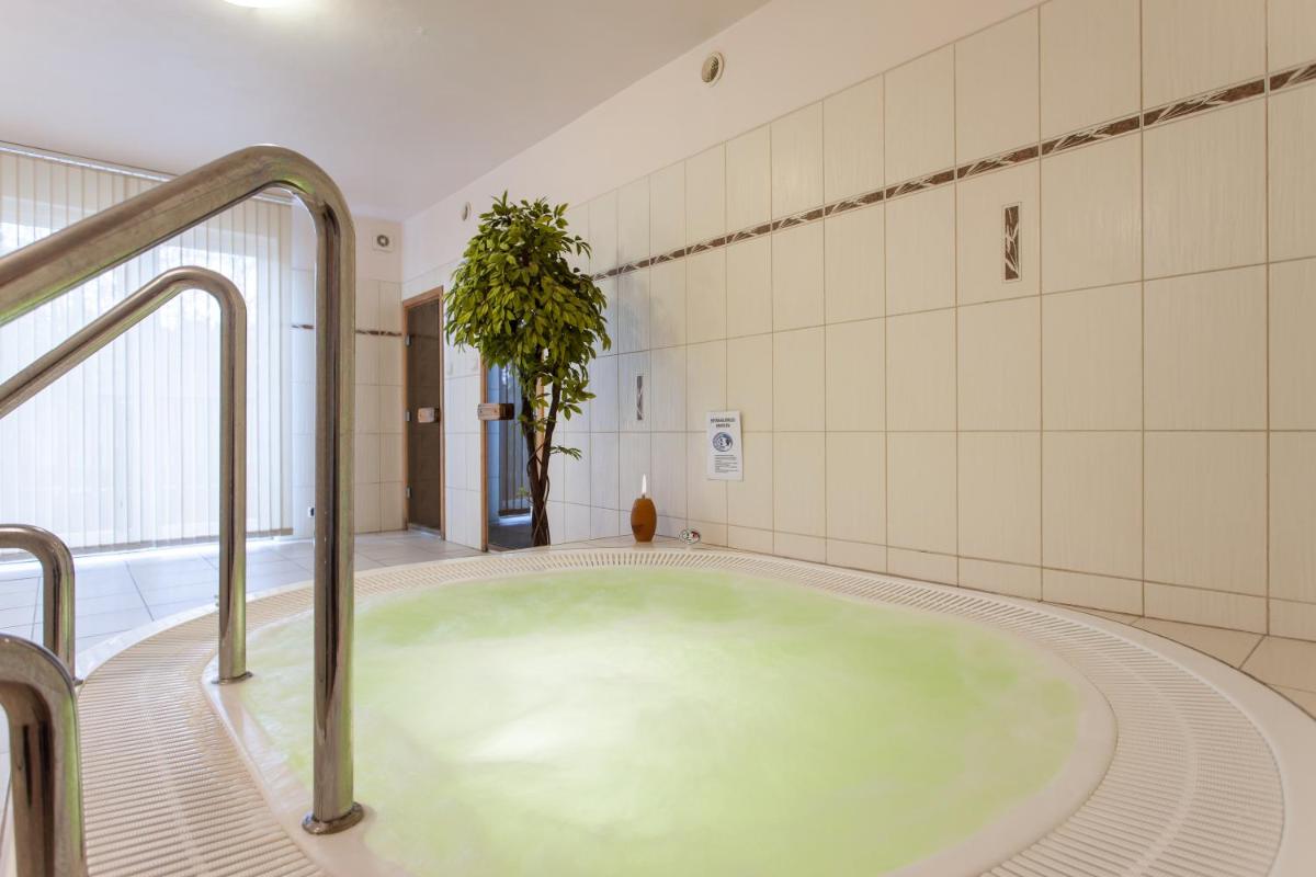 Angela Domki i Pokoje - Housity