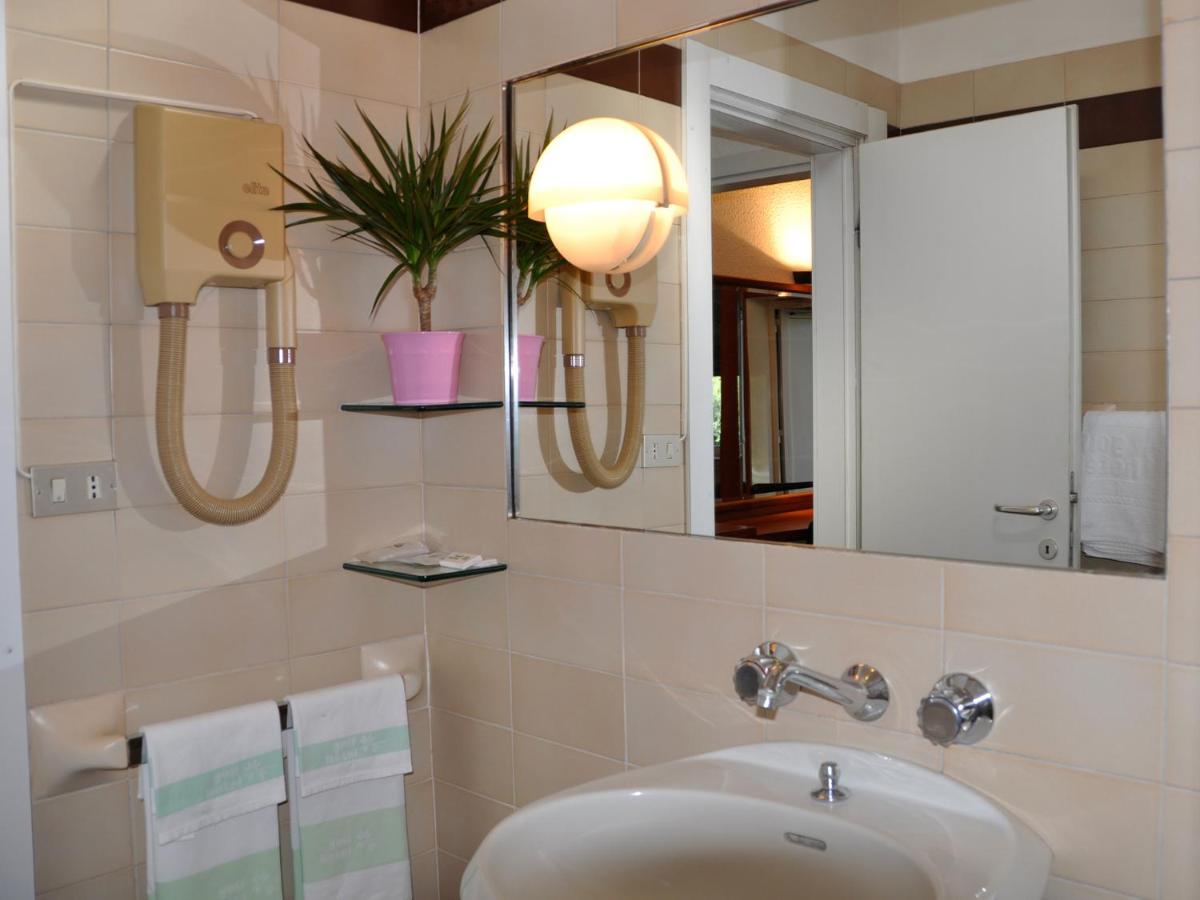 Golf Hotel - Housity