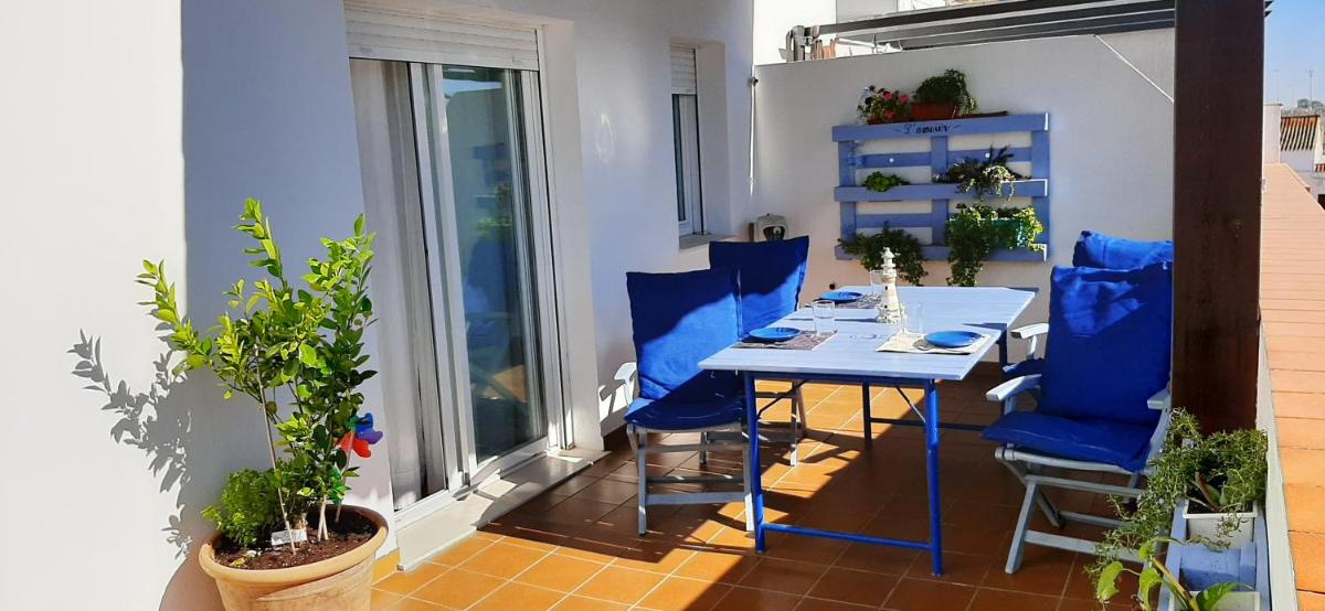 Atico con terraza MARIAN - Housity