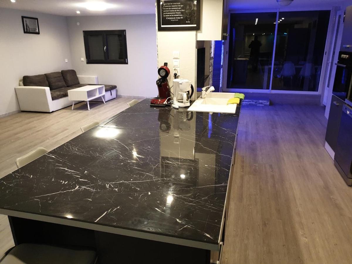 tres jolie logement a 10min de dijon - Housity