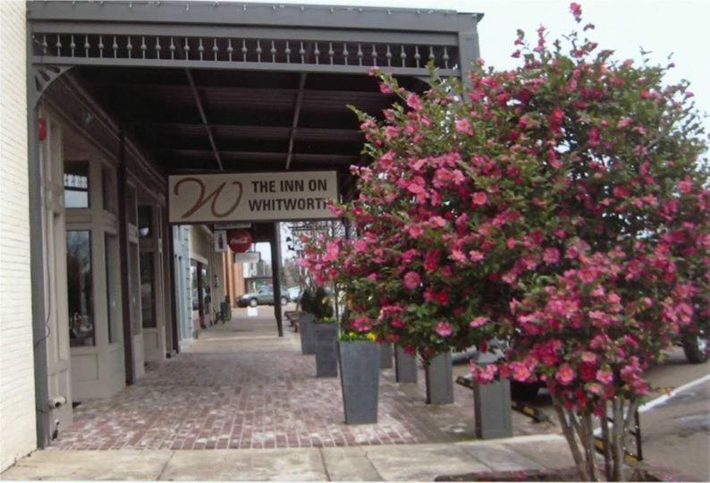 The Inn on Whitworth - Housity