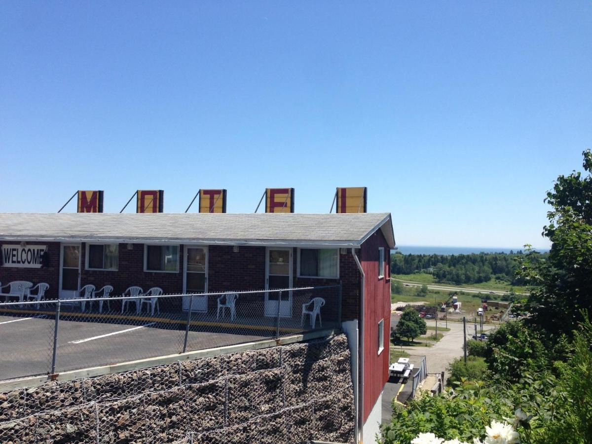 Hillside Motel - Housity