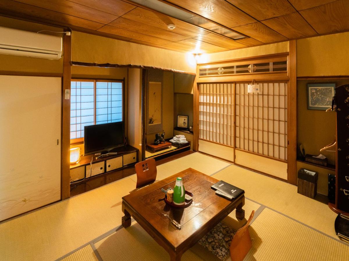 Fujiya Ryokan - Housity