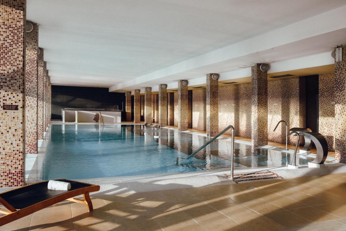 Piscine de l'établissement Domaine des Dryades ou située à proximité