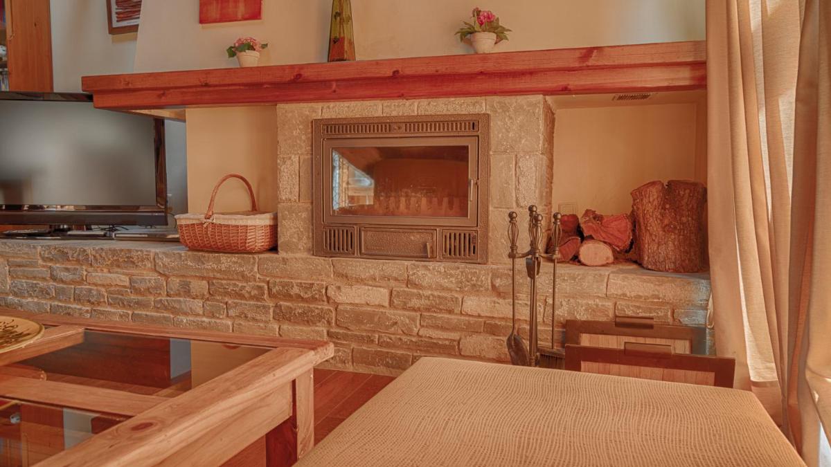 Saplan Real Estate ERA LANA - Housity