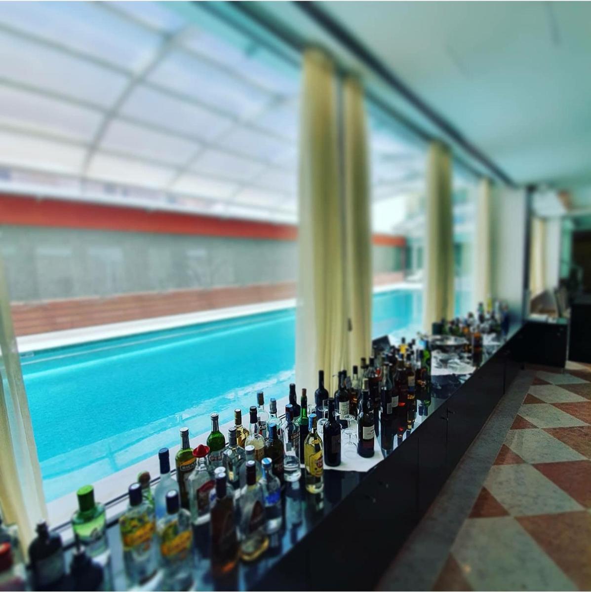 Bebidas em Monte Gordo Hotel Apartamentos & Spa