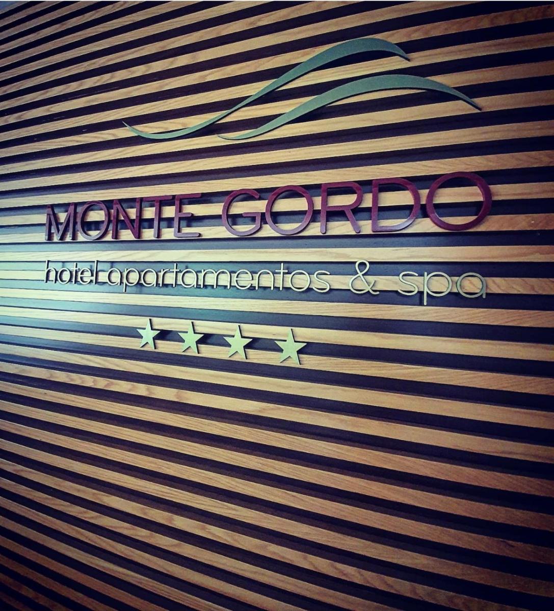 Um certificado, prémio, placa ou documento mostrado em Monte Gordo Hotel Apartamentos & Spa