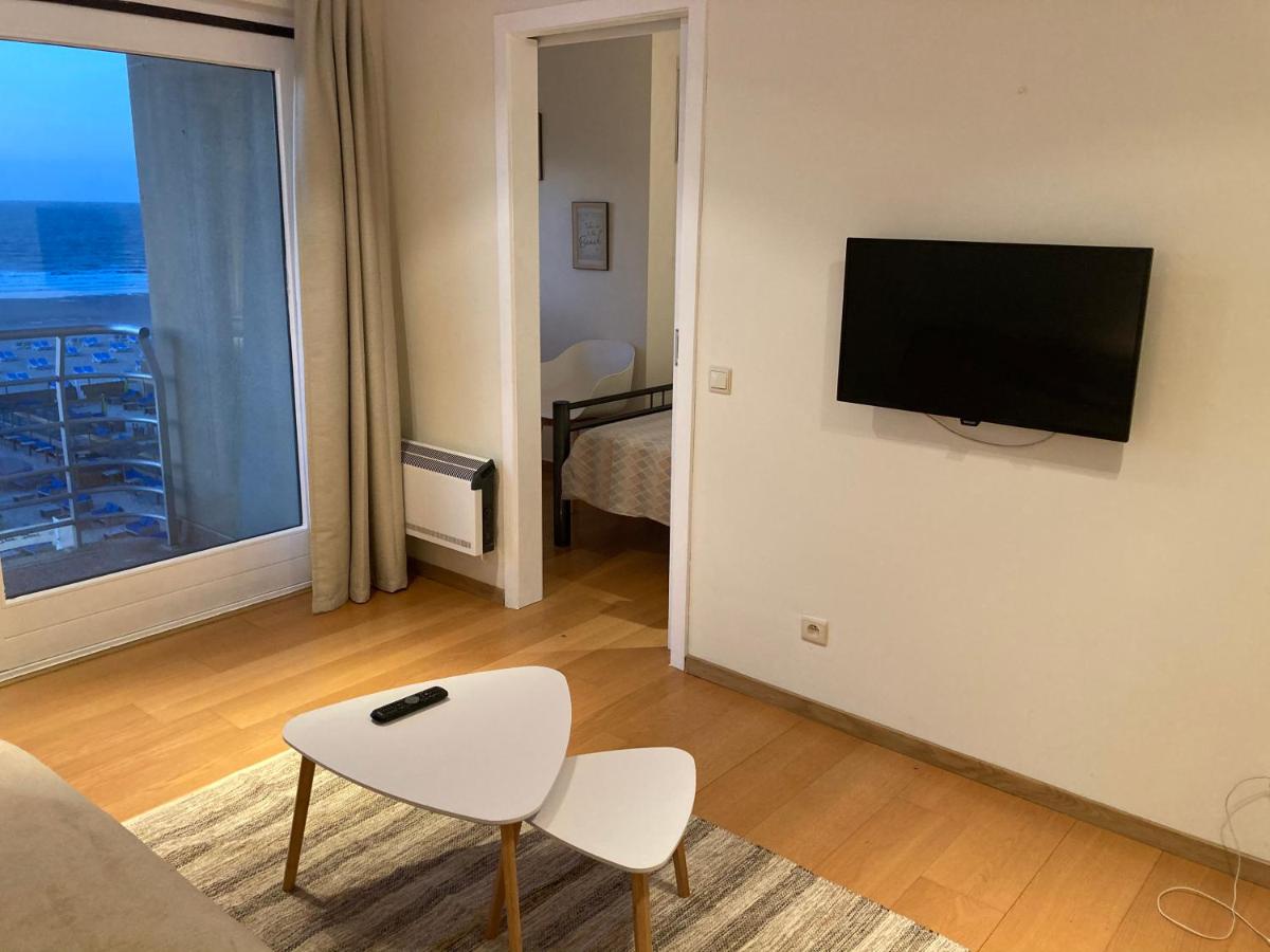 Suitetrails - Appartment Blankenberge with front sea view