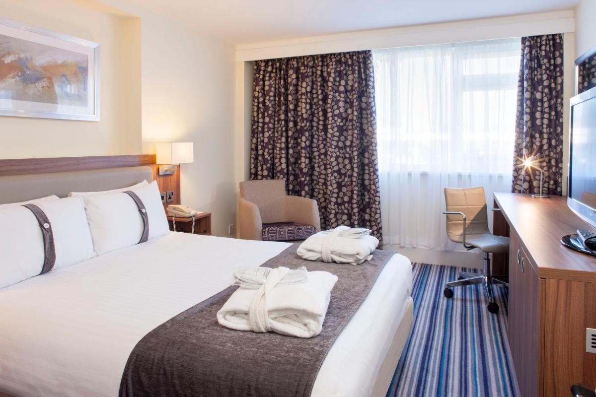 Holiday Inn Rugby-Northampton M1 Jct18, an IHG Hotel - Housity