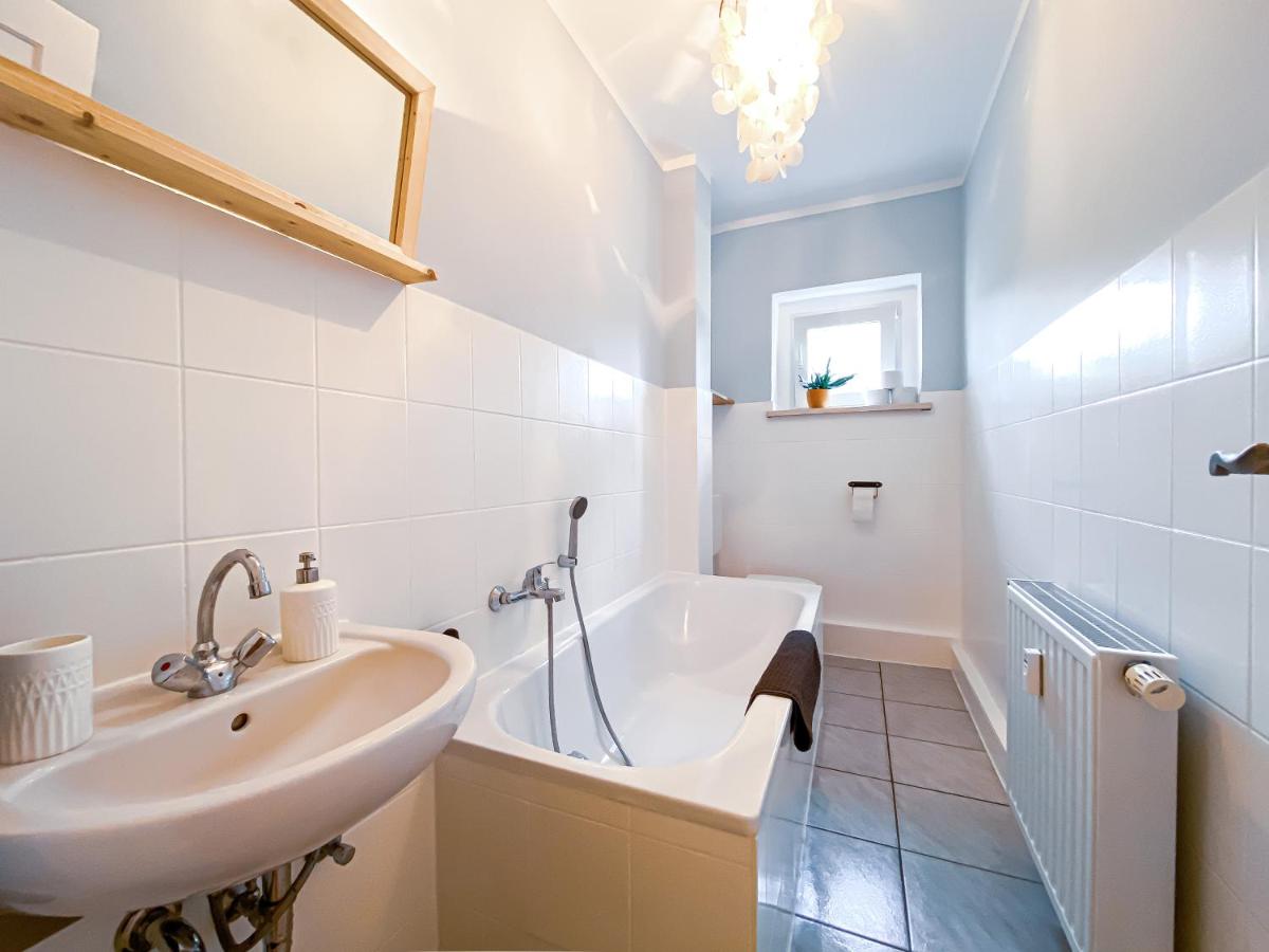 Suiteable Living- HELL, STILVOLL, KOMFORTABEL nahe Zentrum und Messe - Housity