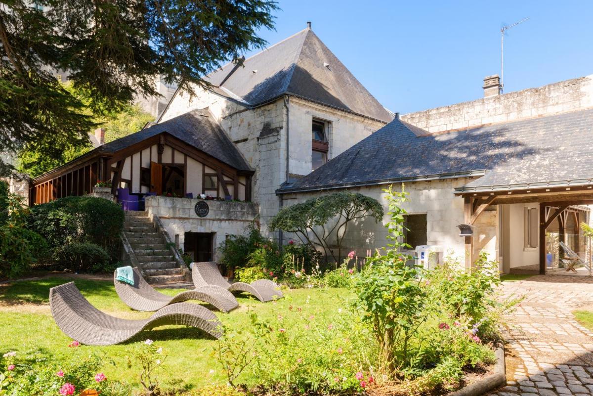 Jardin de l'établissement Hôtel Anne d'Anjou, The Originals Collection