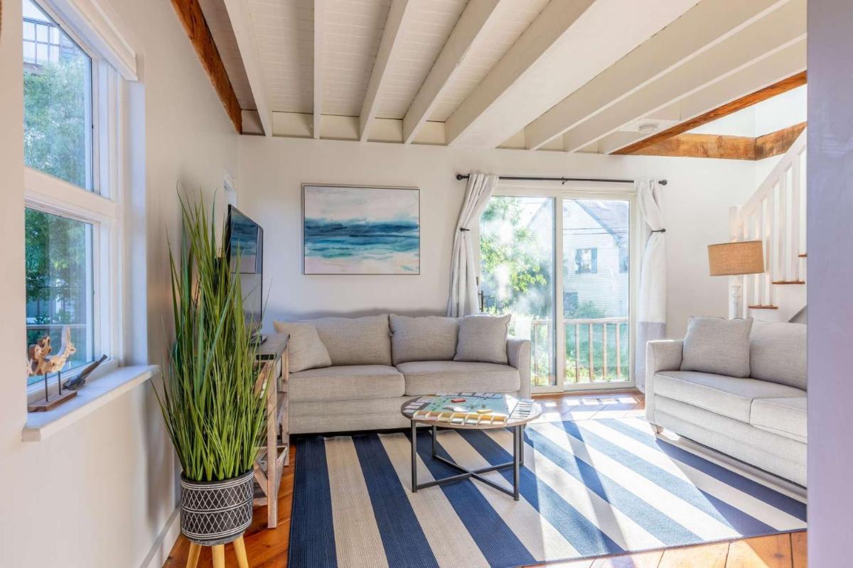 Sea Love Beach House - Housity