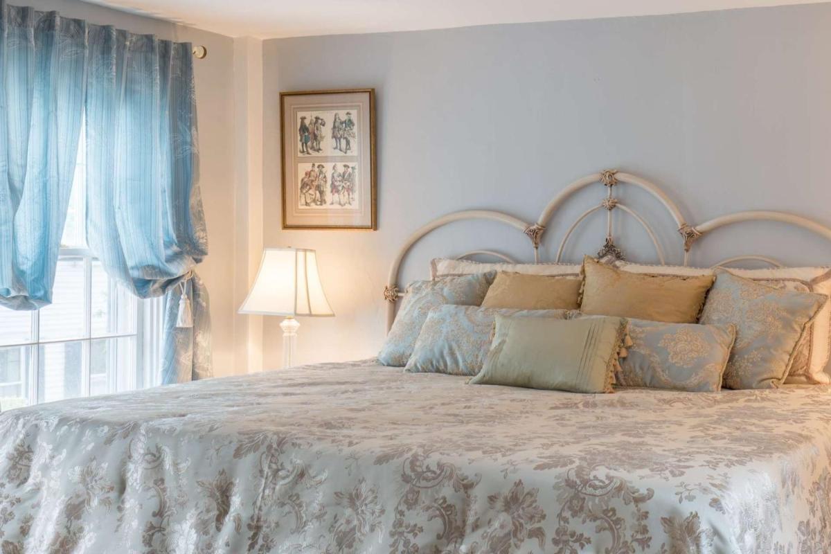 Brackett Cottage - Housity