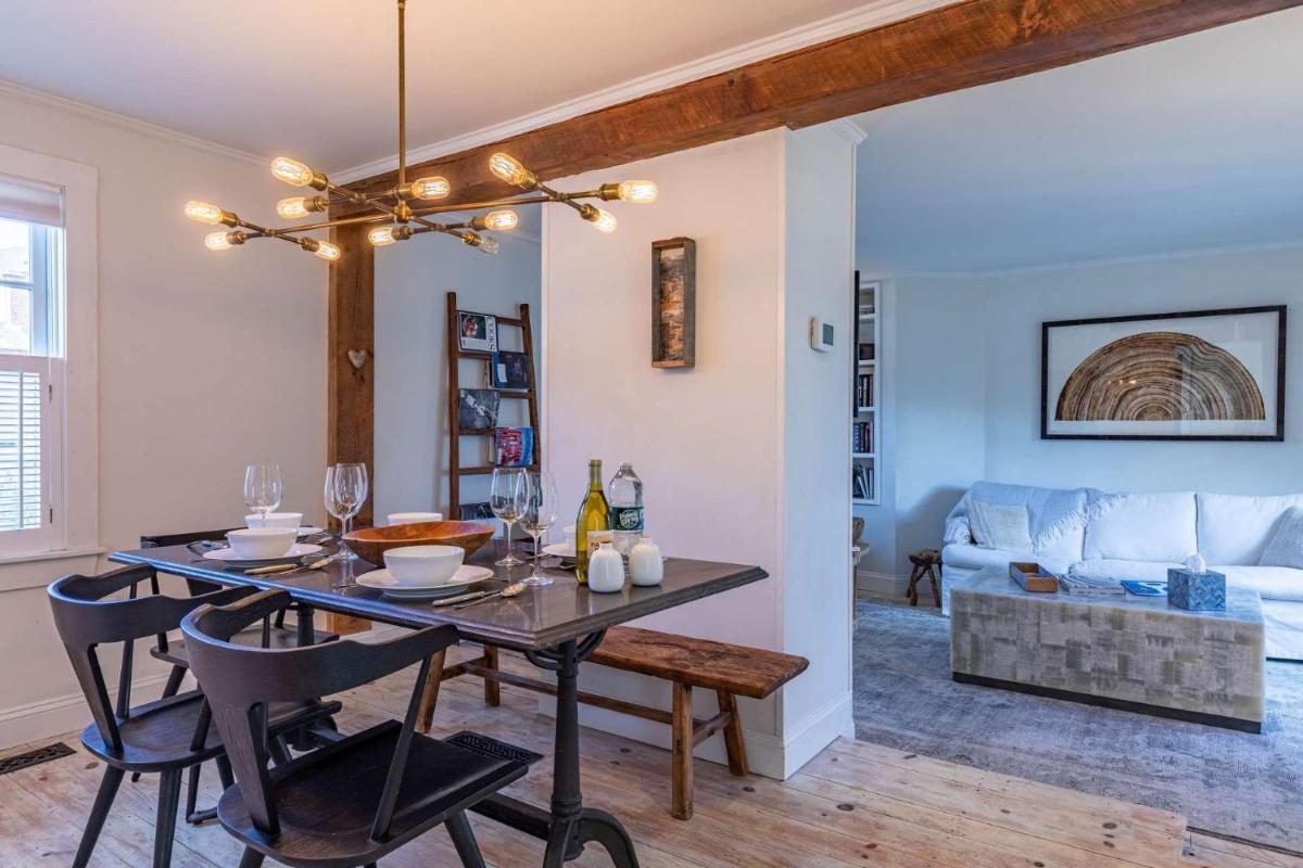 Blue Water Cottage - Housity