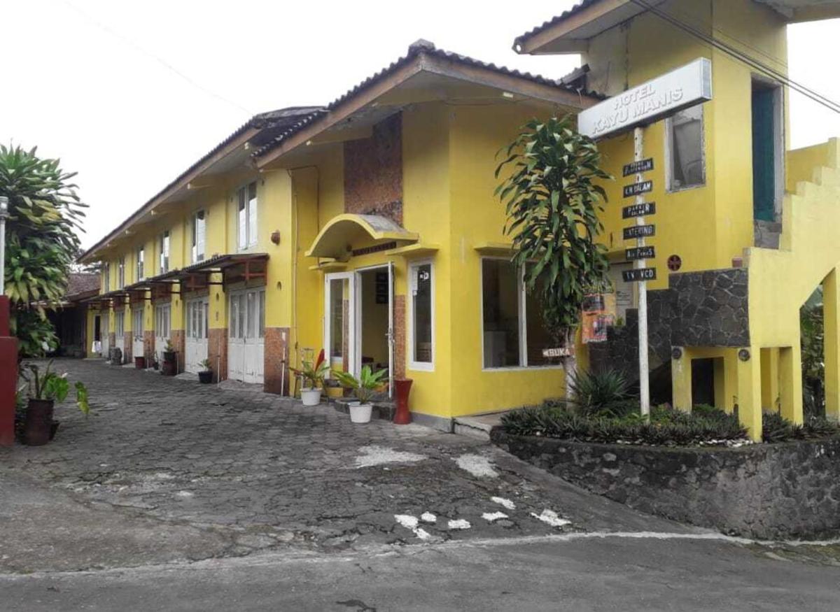 Hotel Kayu Manis - Housity