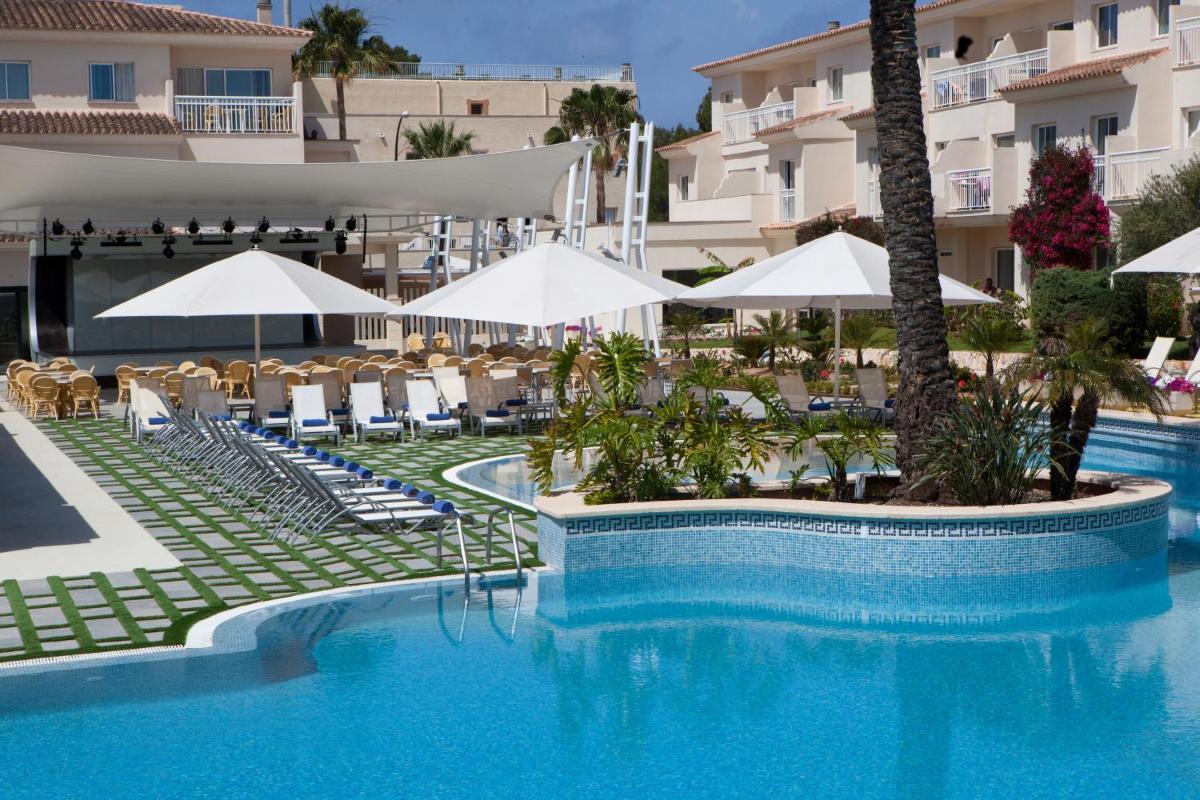 Piscina en o cerca de Aparthotel Isla de Cabrera
