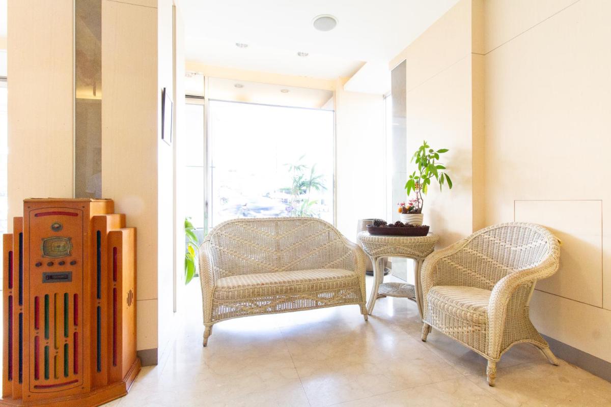 Hwa Nan Hotel - Housity