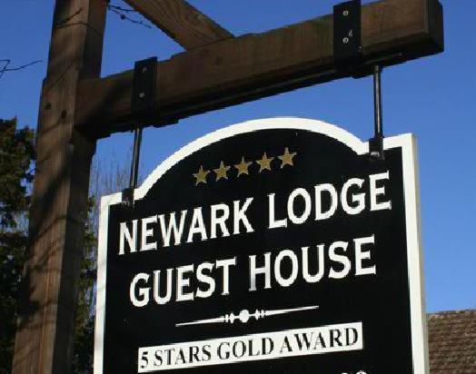 Newark Lodge Guest House - Housity