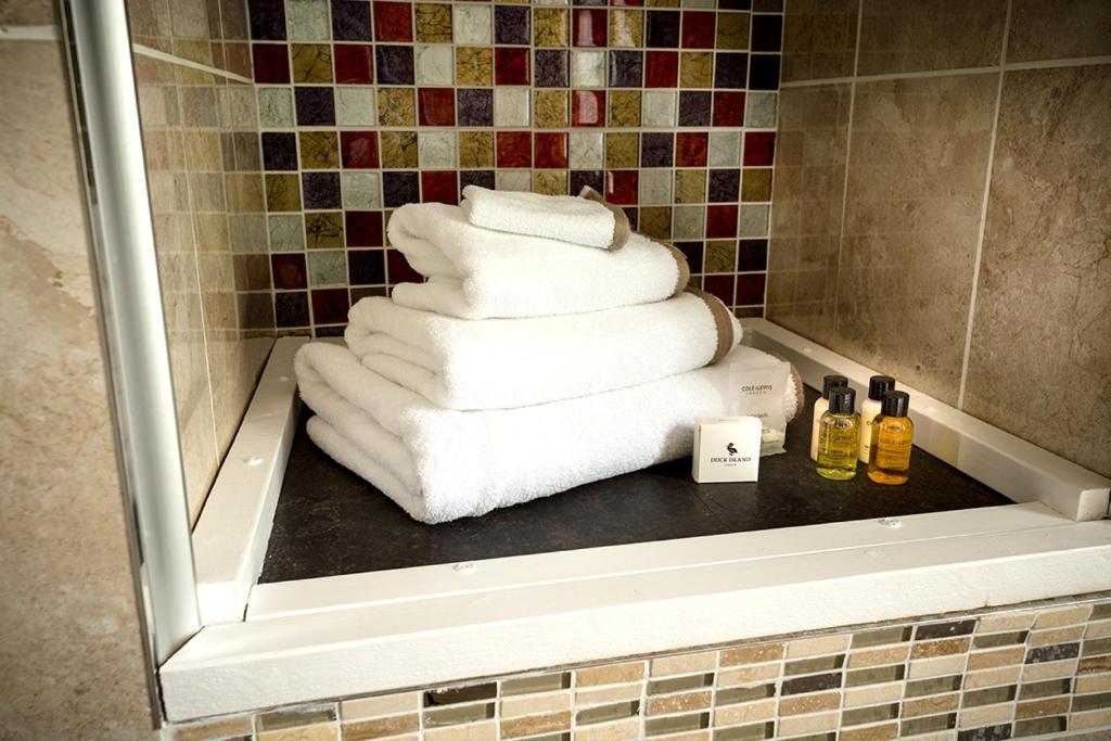 Hickman Hill Hotel - Housity