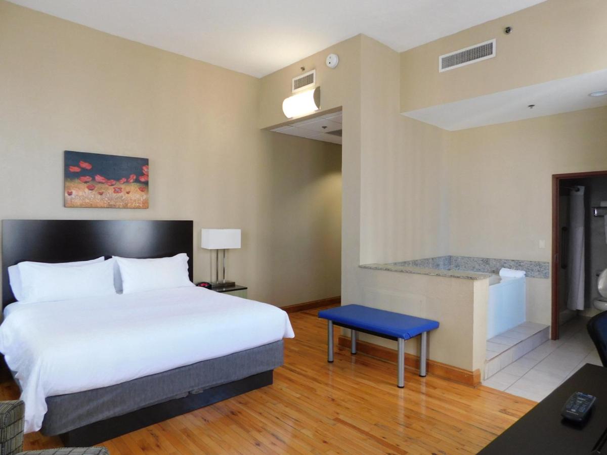 Holiday Inn Express Cleveland Downtown, an IHG Hotel - Housity