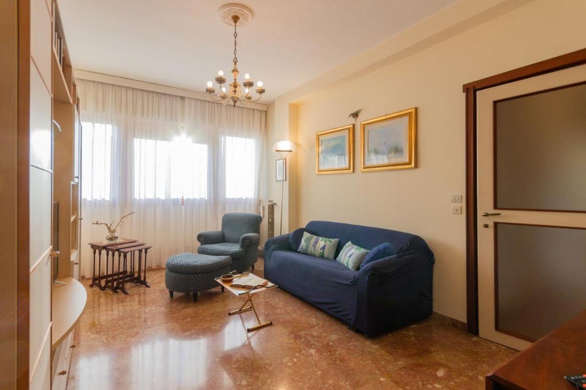 Casa Tigullio Palace - parking place - Housity