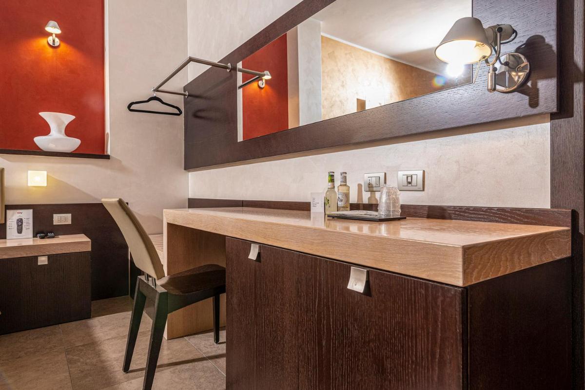 Hotel Dei Nani - Housity