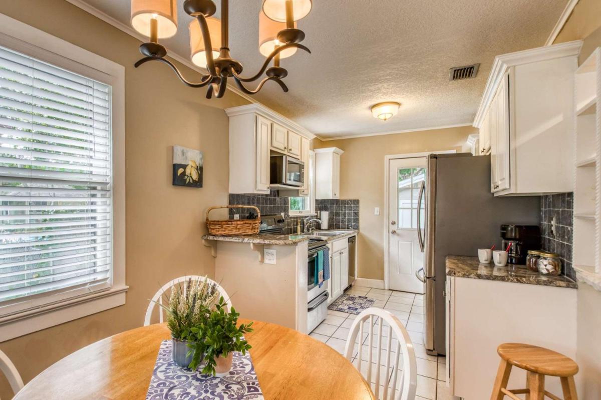 Bleu Daze Cottage - Housity