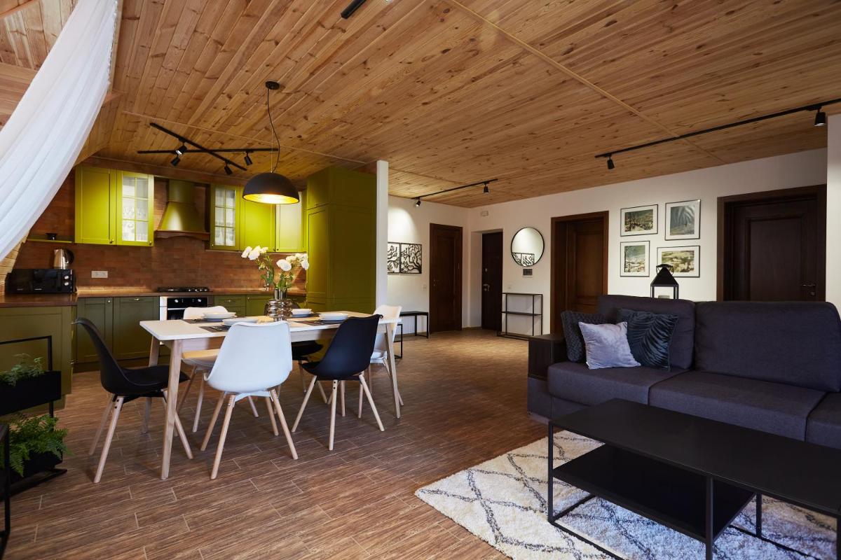 Scandinavian Hygge Canyon view lounge - Housity