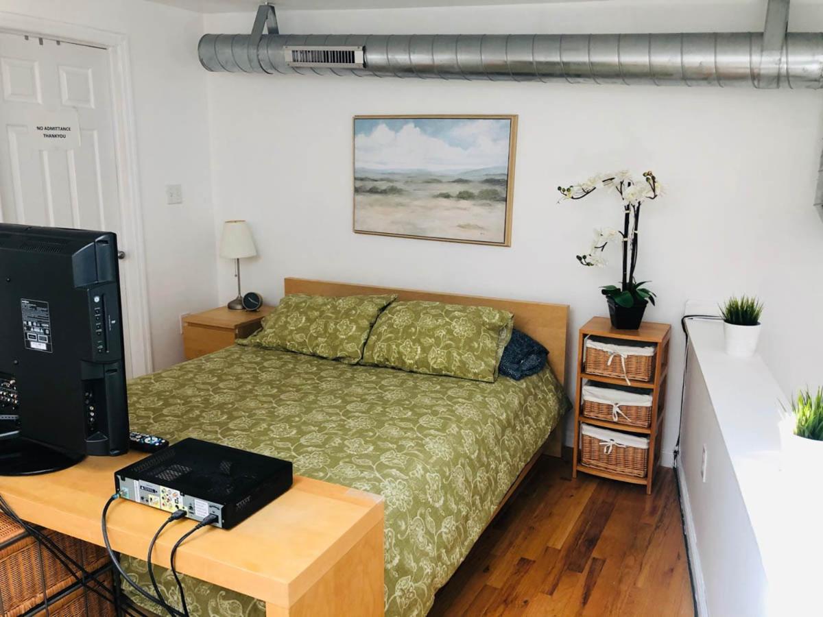 UPDATED Amazing Bi -Level Condo minutes from water views of New York City - Housity
