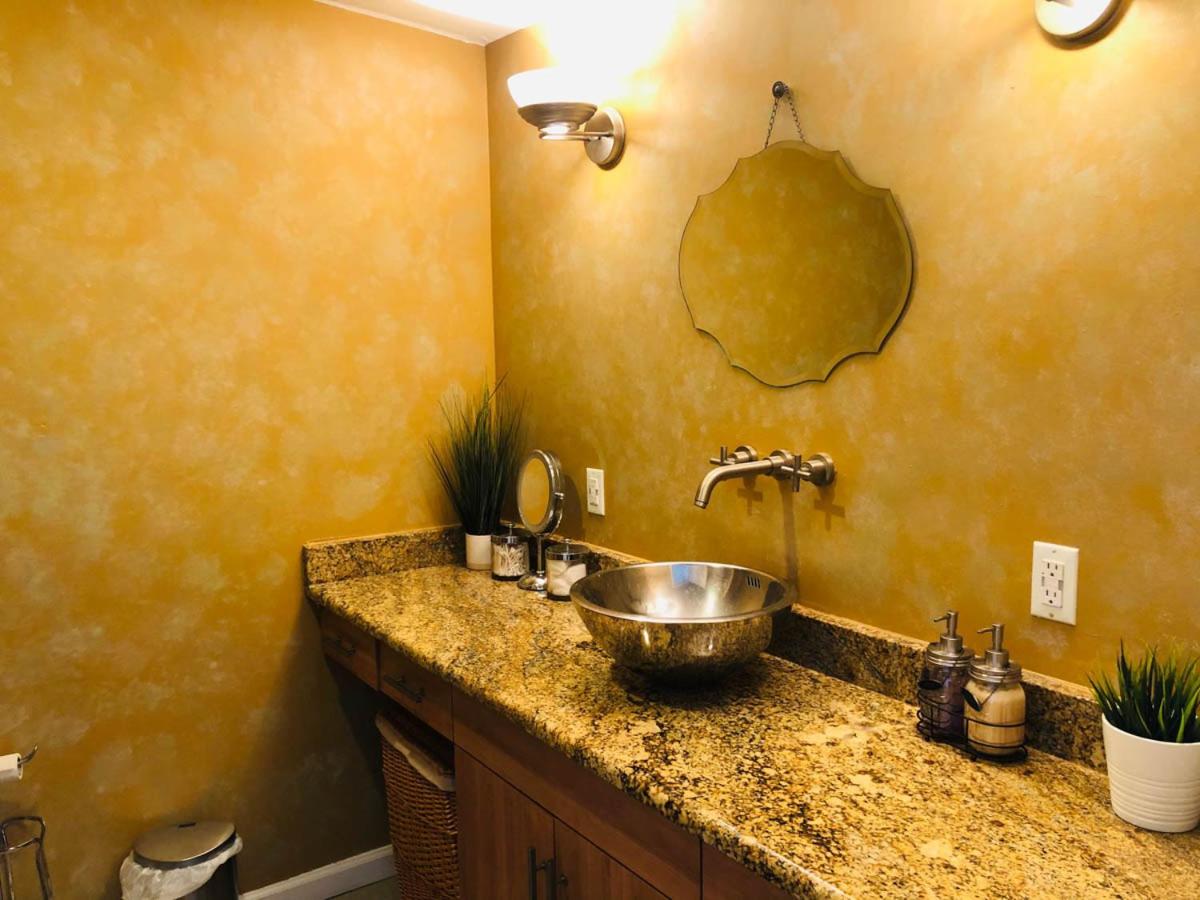 UPDATED Amazing Bi -Level Condo minutes from water views of New York City - Housity