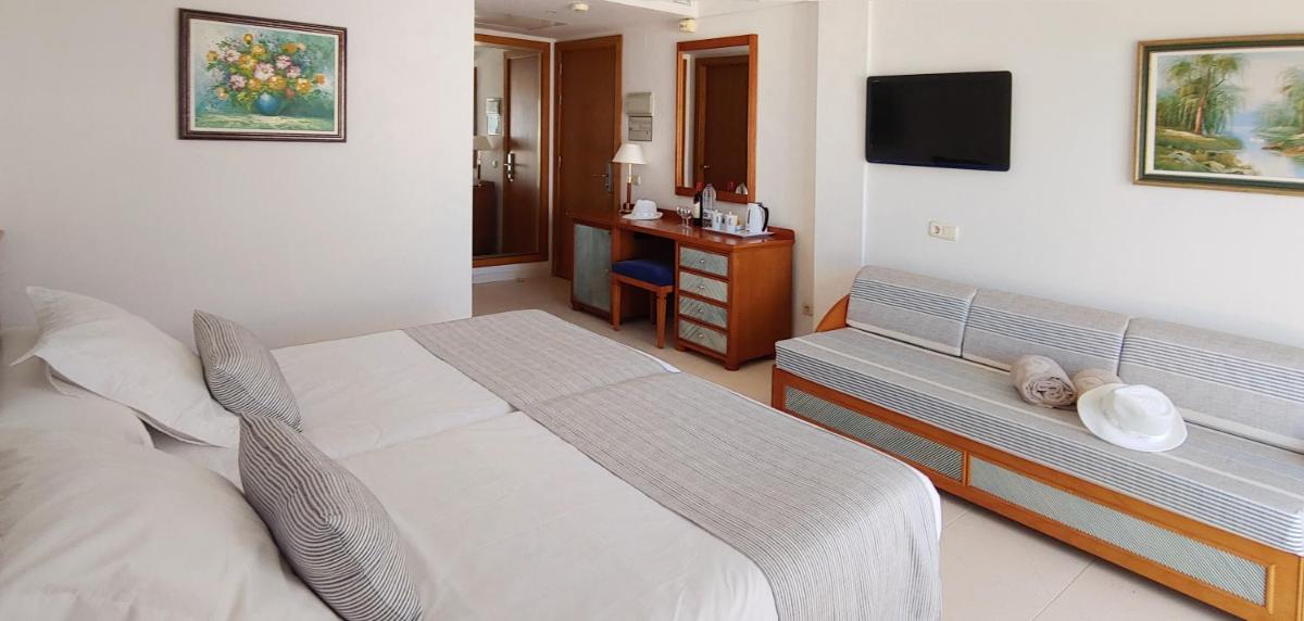 Hotel Rocamarina - Adults Only - Housity