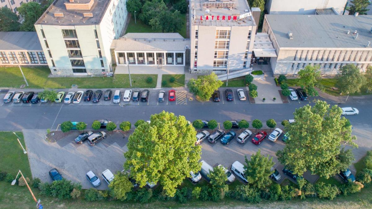 Hotel Laterum - Housity