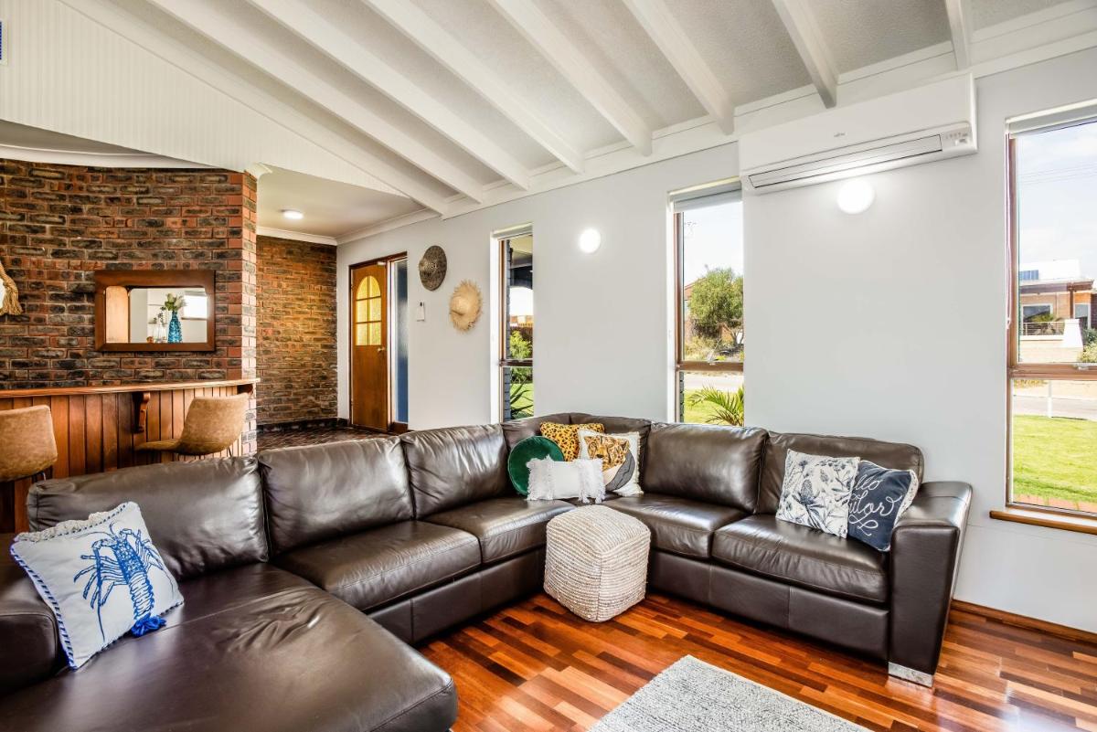 Ocean Roaming Beach House - Housity