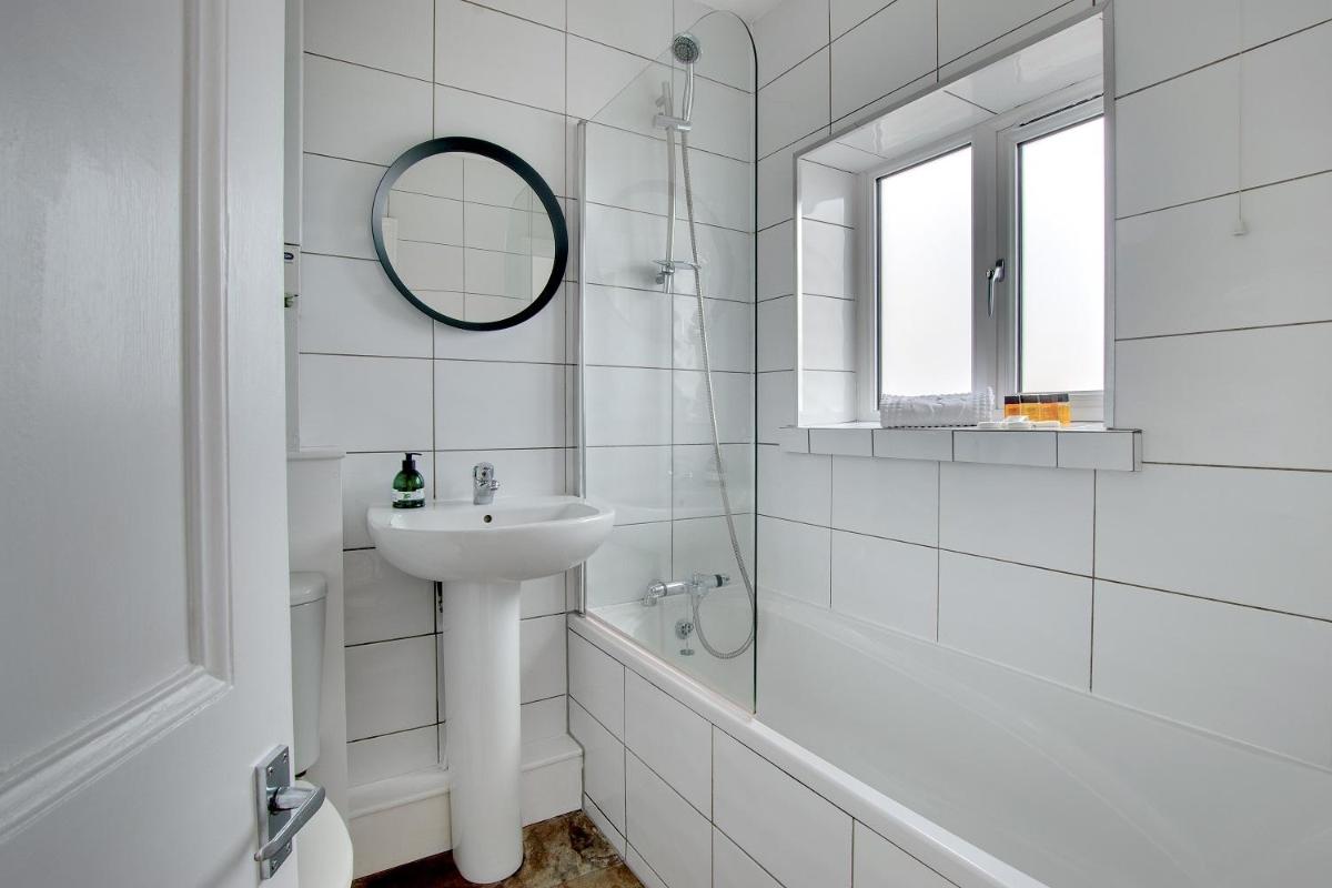 Week2Week Newcastle Jesmond 1st floor Apartment - Housity