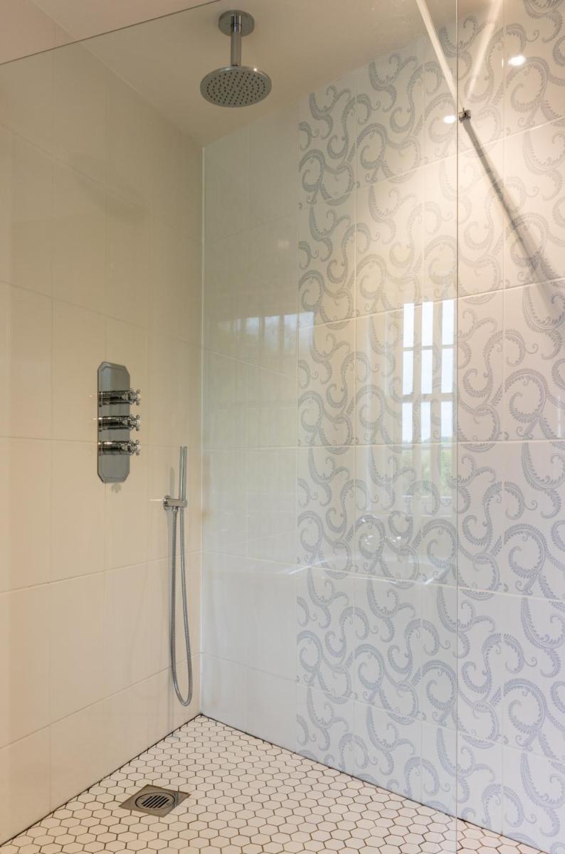 Newby Bridge Hotel - Housity