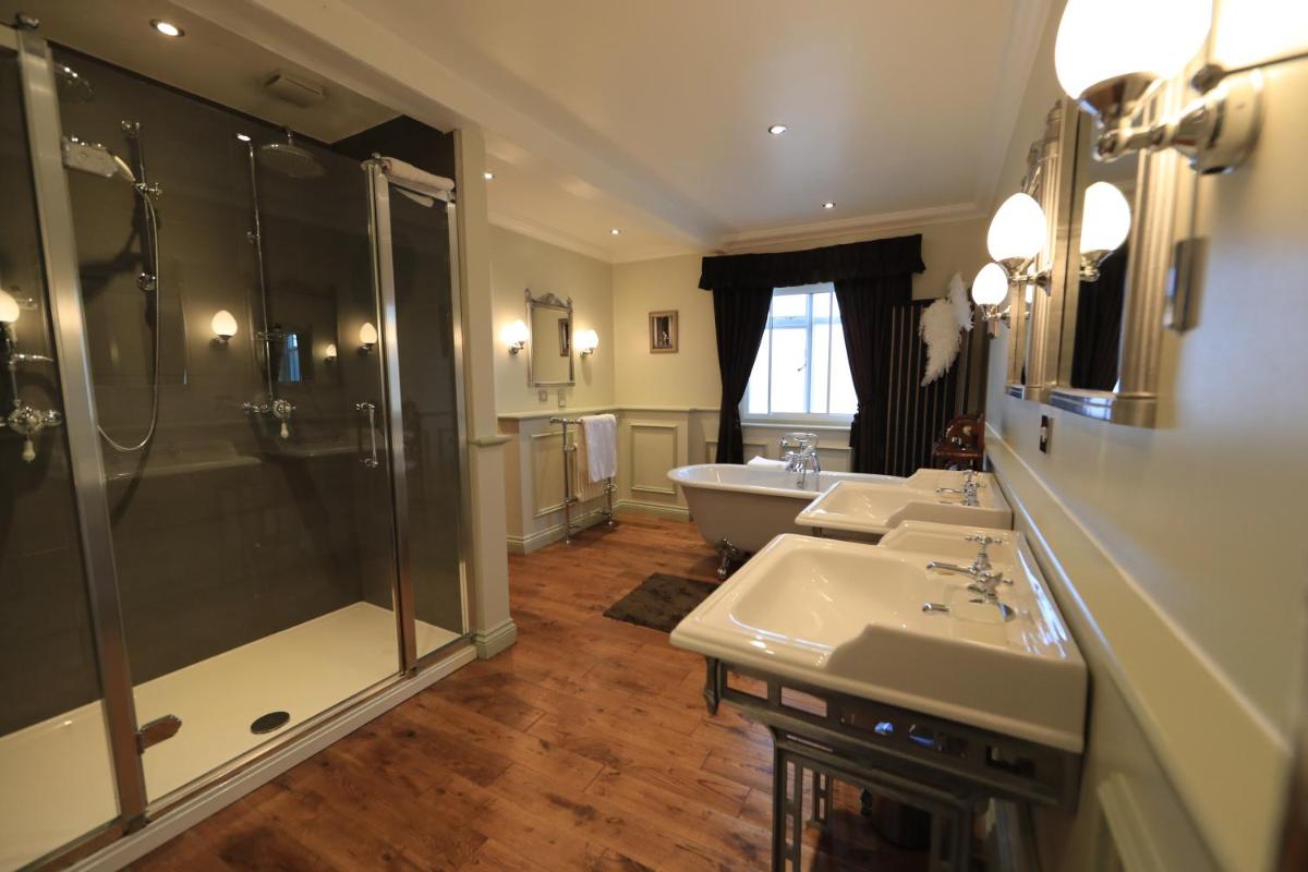 The Angel Inn at Topcliffe - Housity