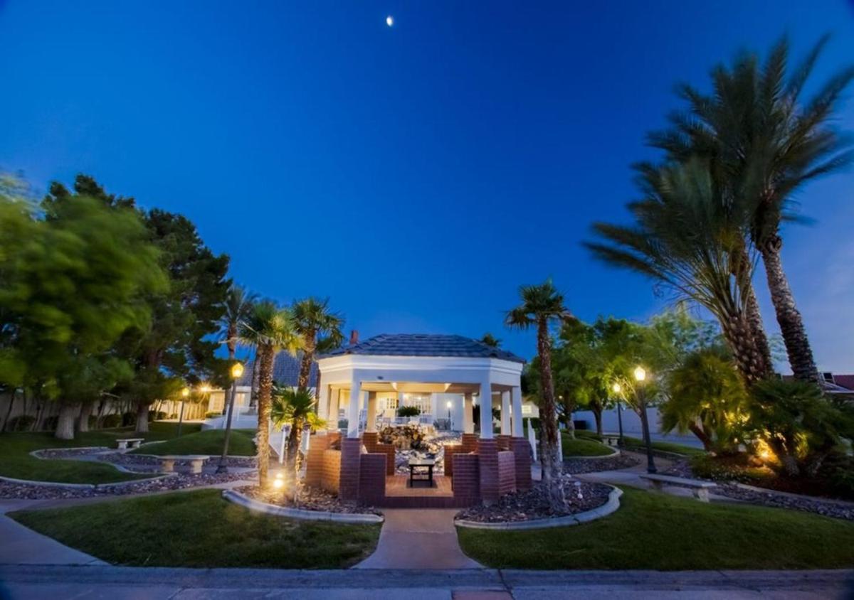 Villa Carota - 6 bedrooms and a Casitas - Housity