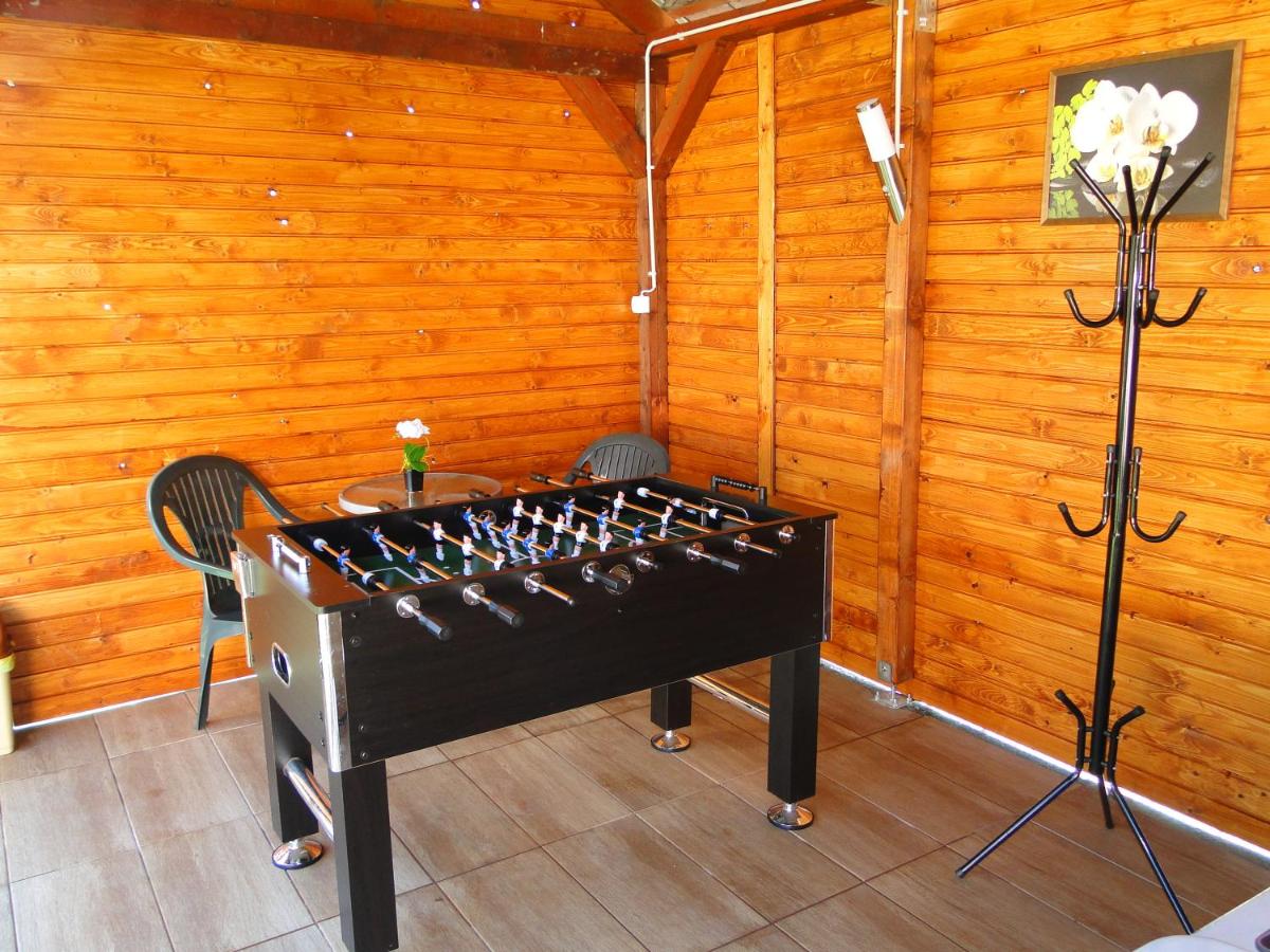 Vadrózsa Vendégház-Apartman - Housity