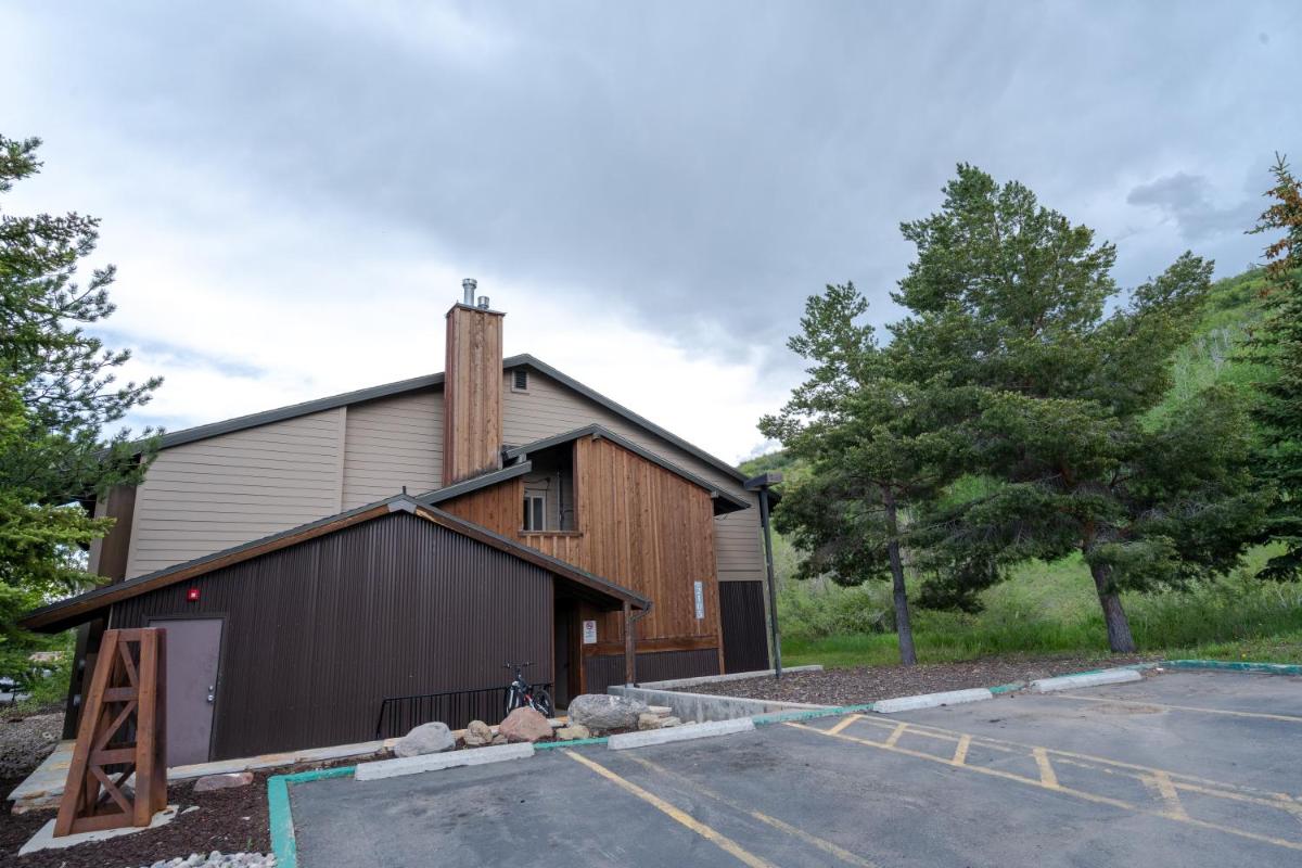 Prospector condos - Housity