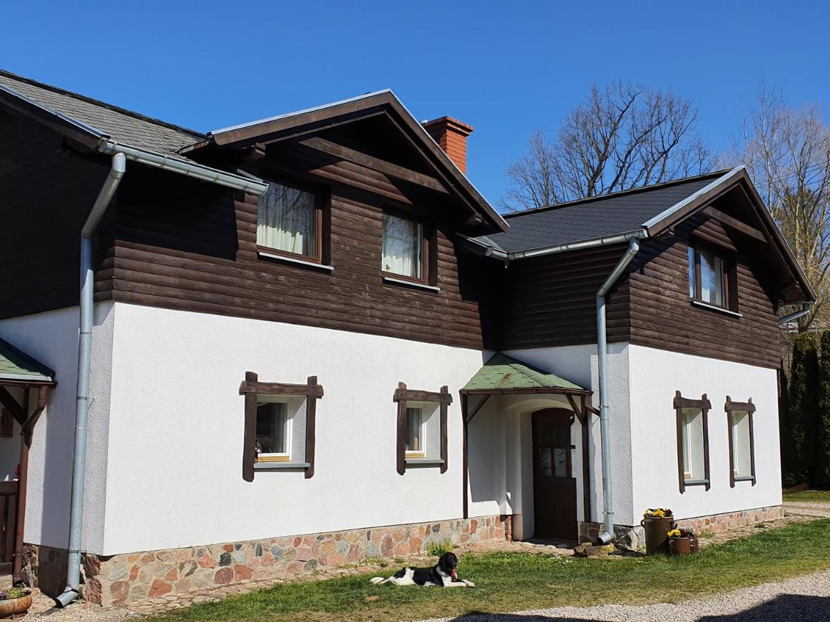 Siedlisko nad Sapiną - Housity