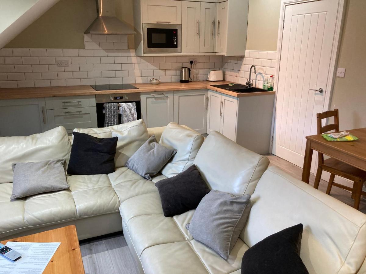 White House Cottages - Housity
