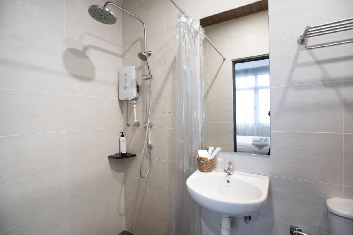 B Street Hotel - Hizvo