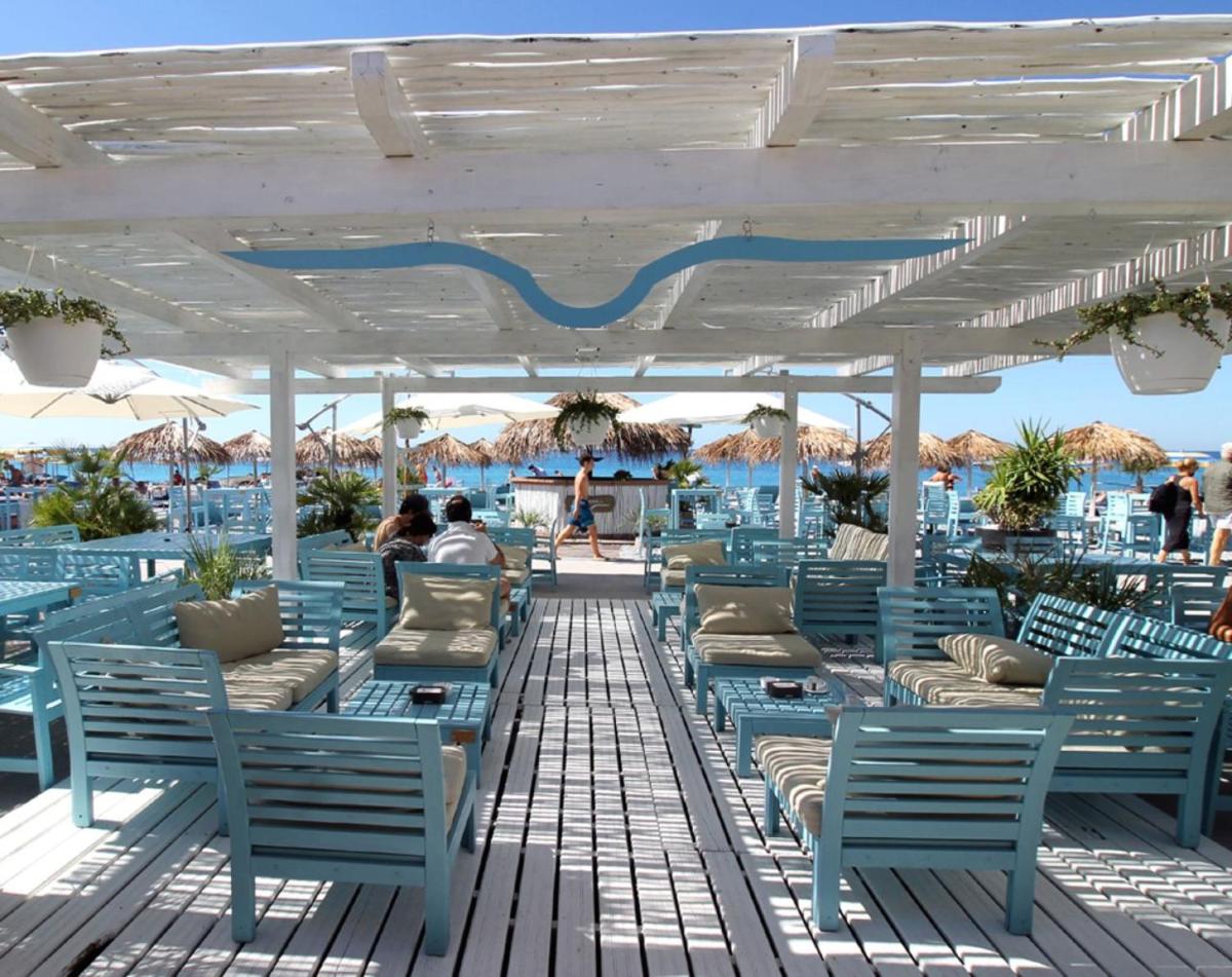 Gold Hotel - Housity