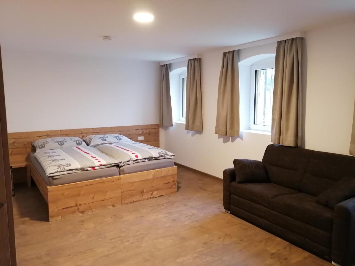 Hansmayrgut - Housity