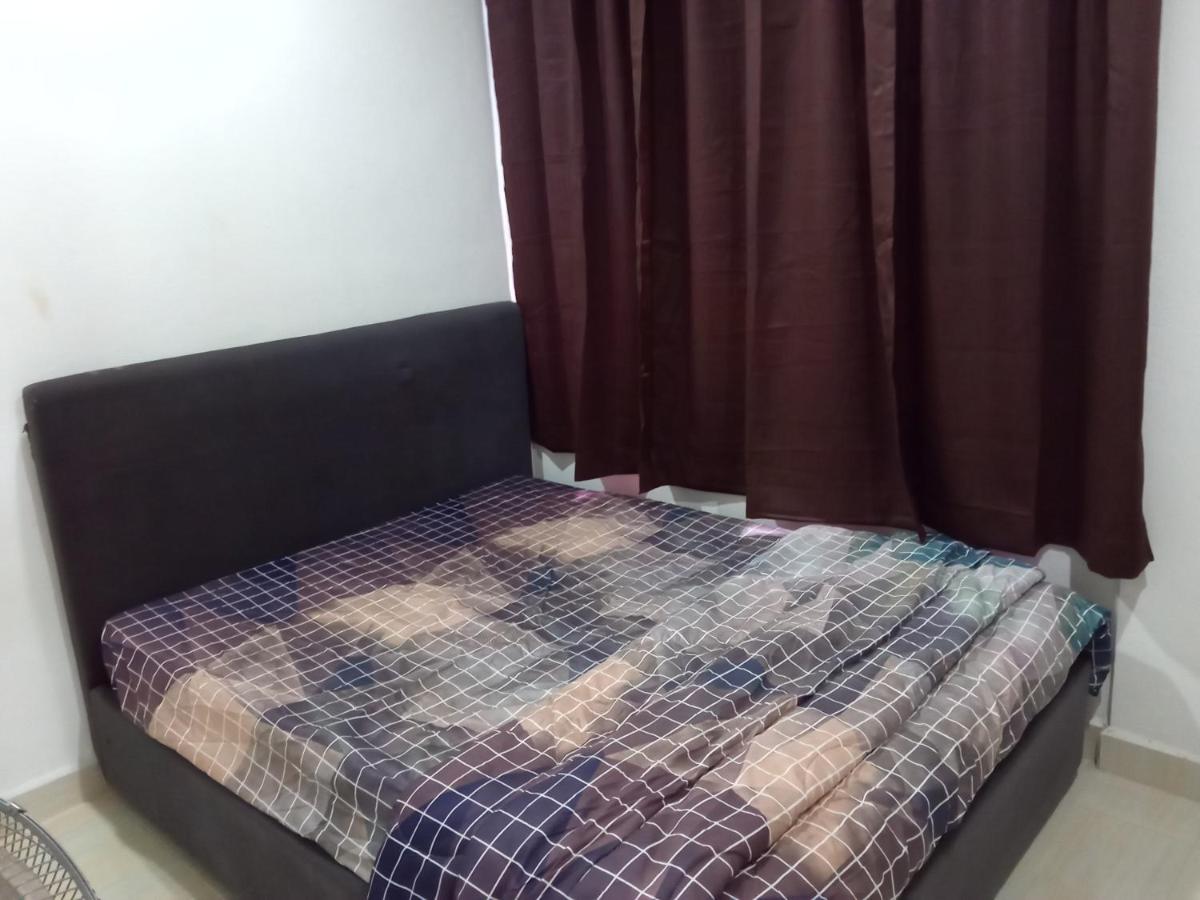 Dinariqin homestay - Housity