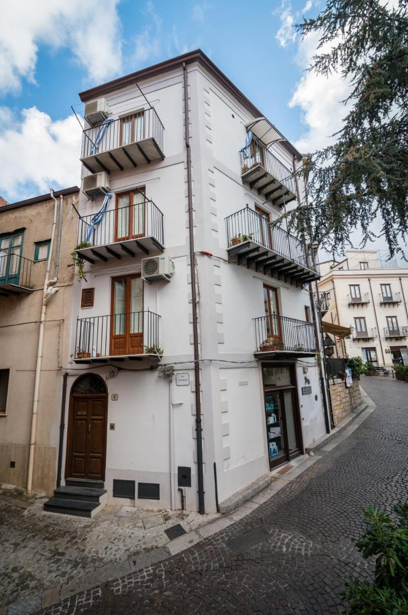 Casa Lucia - Housity