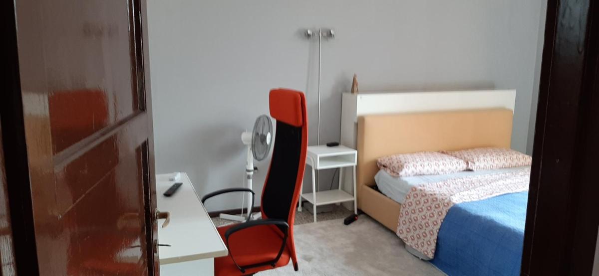 STEPHY HOUSE - Housity